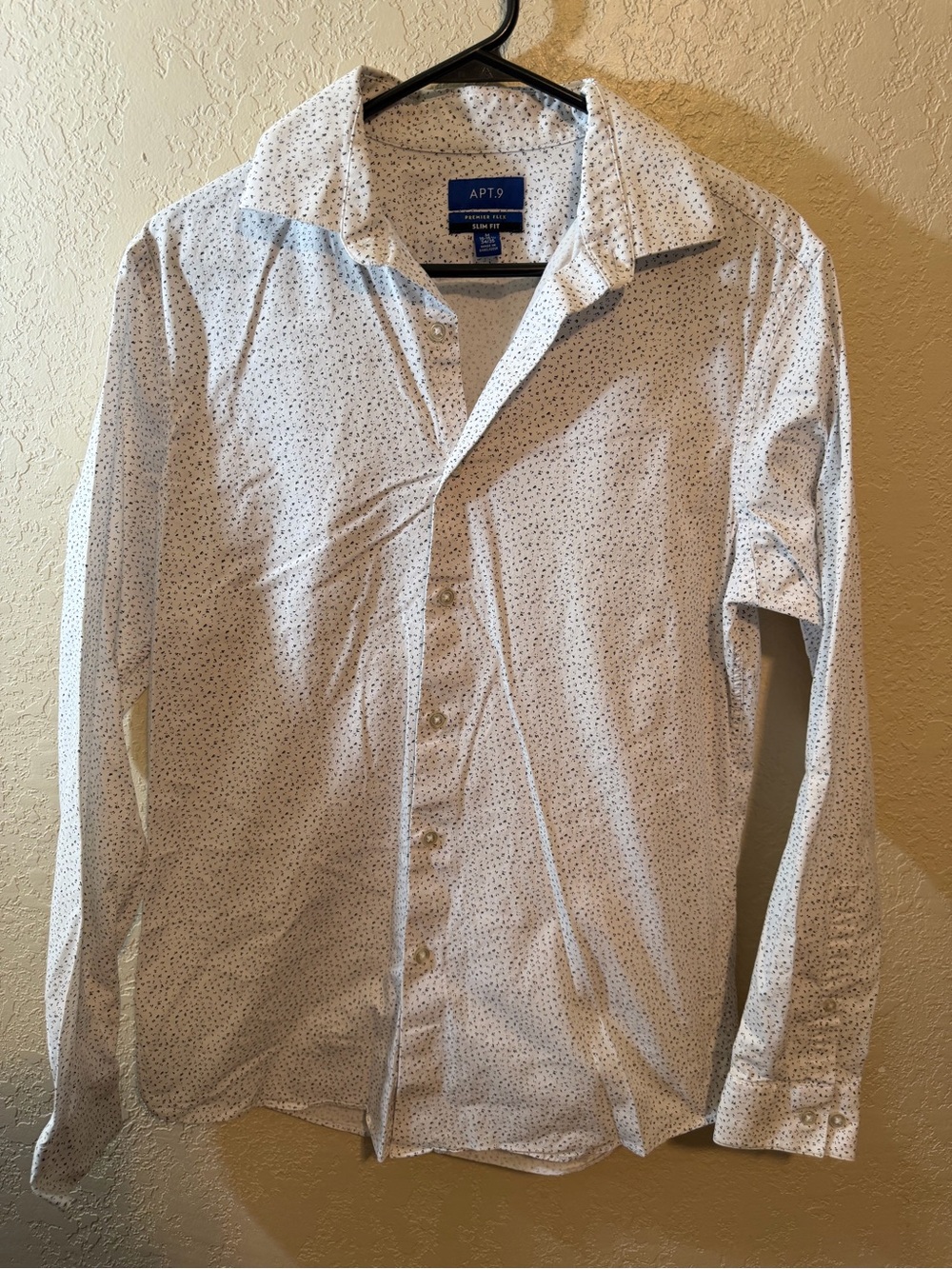 NWOT Apt. 9 Men’s White with Black Dots Micro-Print Button-Up Dress Shirt
